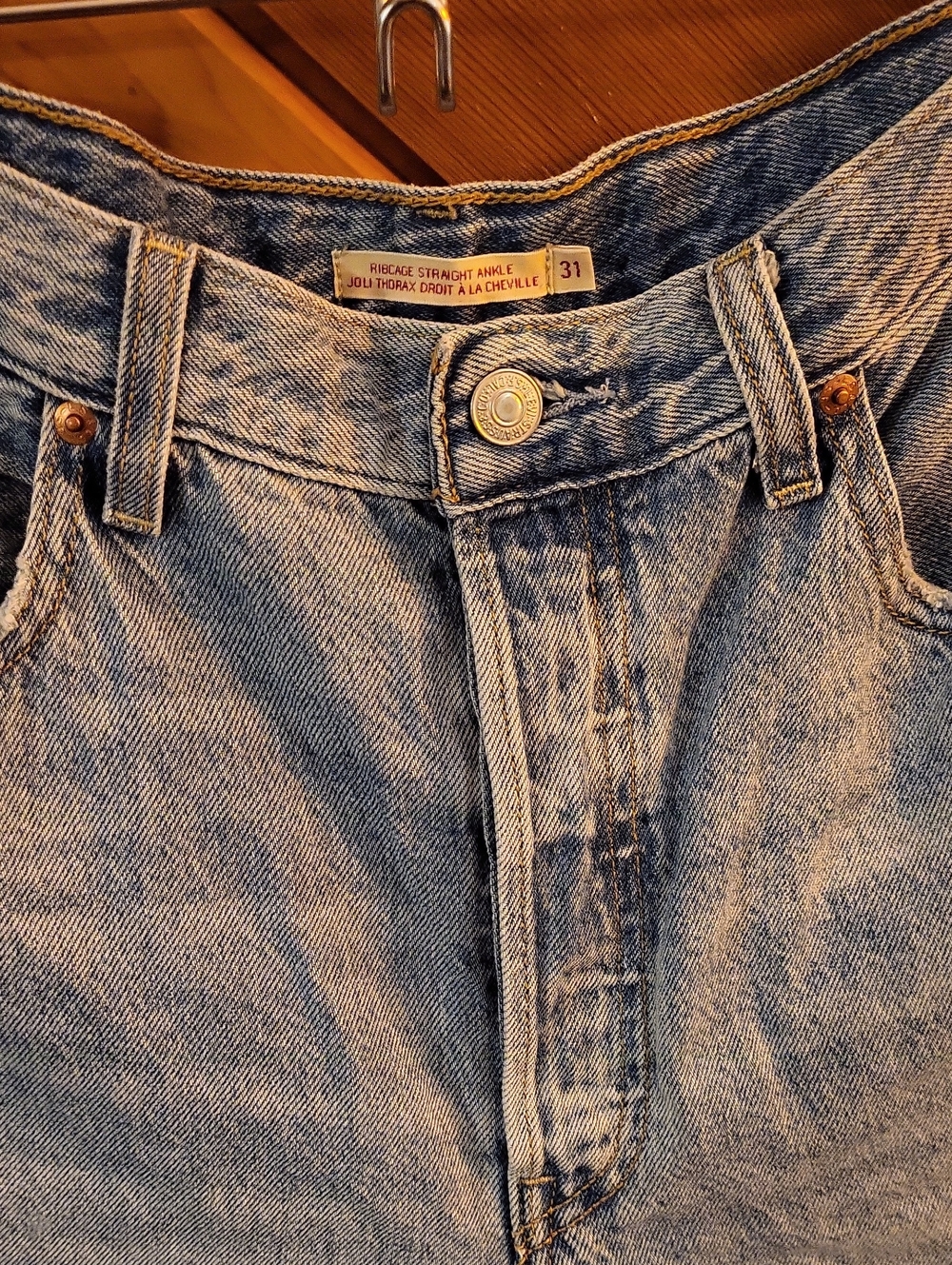 💙DENIM Ribcage LEVIS SHORTS - Picture 2 of 5